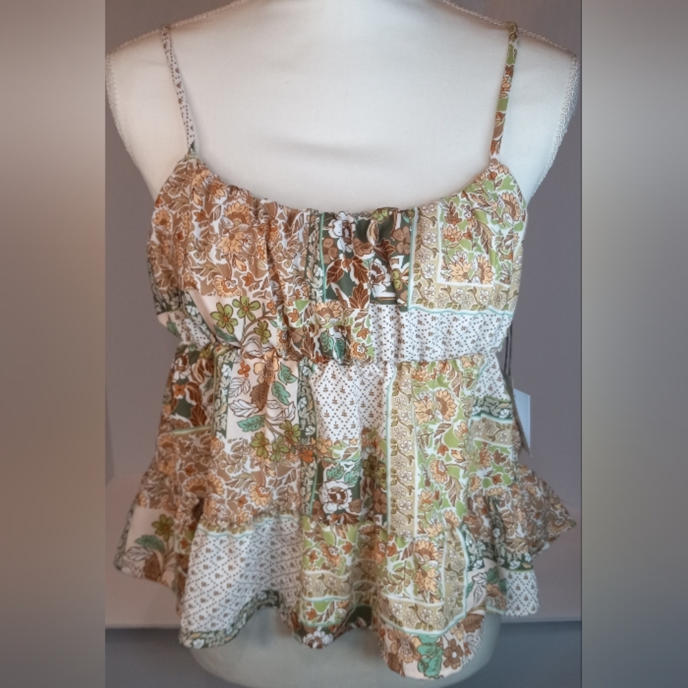 Originality open Tie Back Floral Spaghetti strap Ruffle Boho Tank Top!